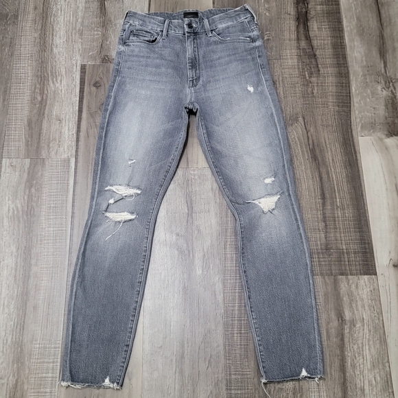 Mother High Waisted Looker Ankle Nick Fray Jeans - Picture 2 of 16